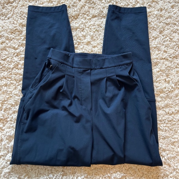 Lululemon Essential High-Rise Trouser - Picture 4 of 6